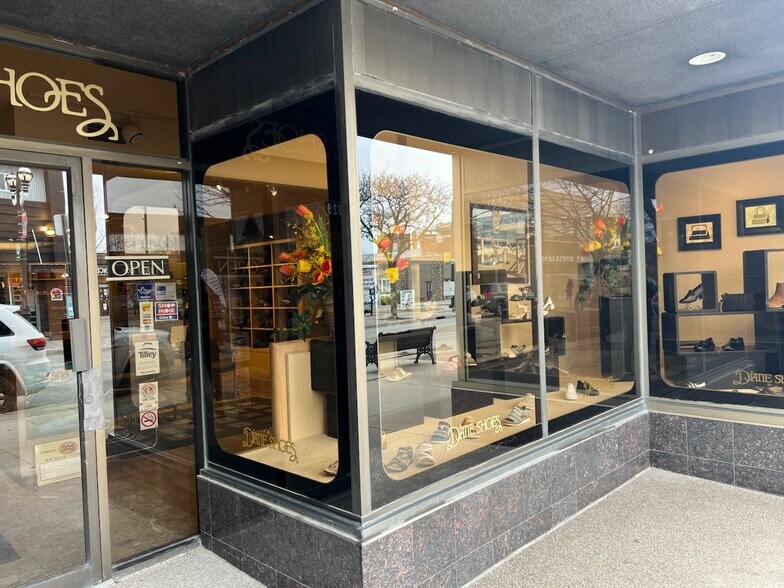 More Photos Of 1329 Ottawa St, Windsor General Retail For Sale