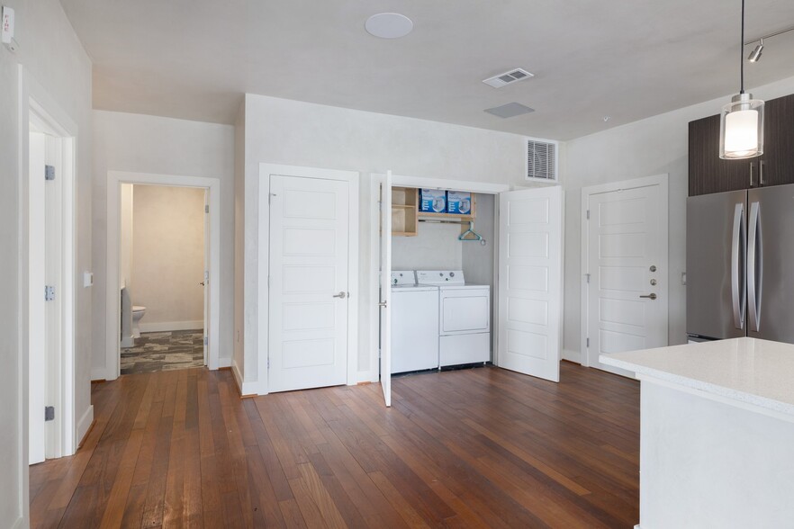 More Photos Of 6444 Burnet Rd, Austin Apartments For Sale