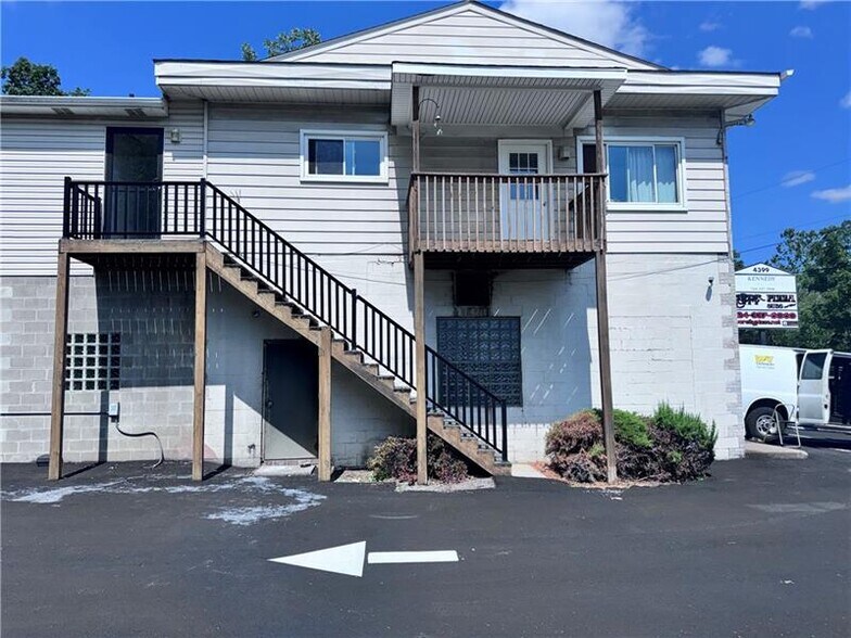 More Photos Of 4399 Leechburg Rd, New Kensington General Retail For Sale