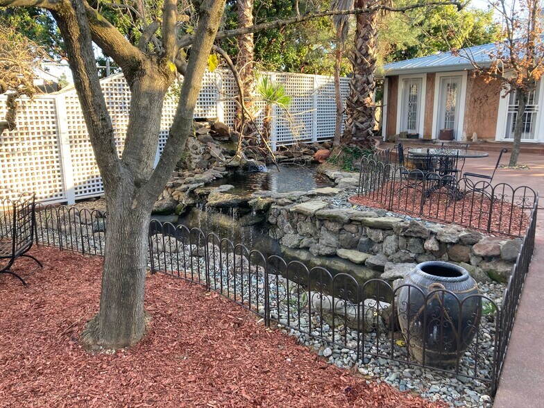 More Photos Of 870 Hartnell Ave, Redding Garden Center For Sale