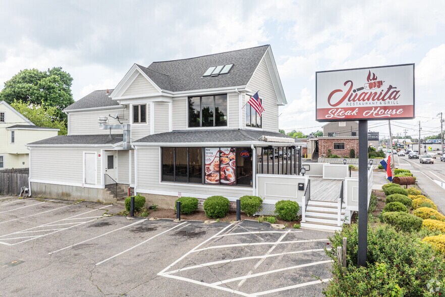 More Photos Of 577 Washington St, Stoughton Restaurant For Sale