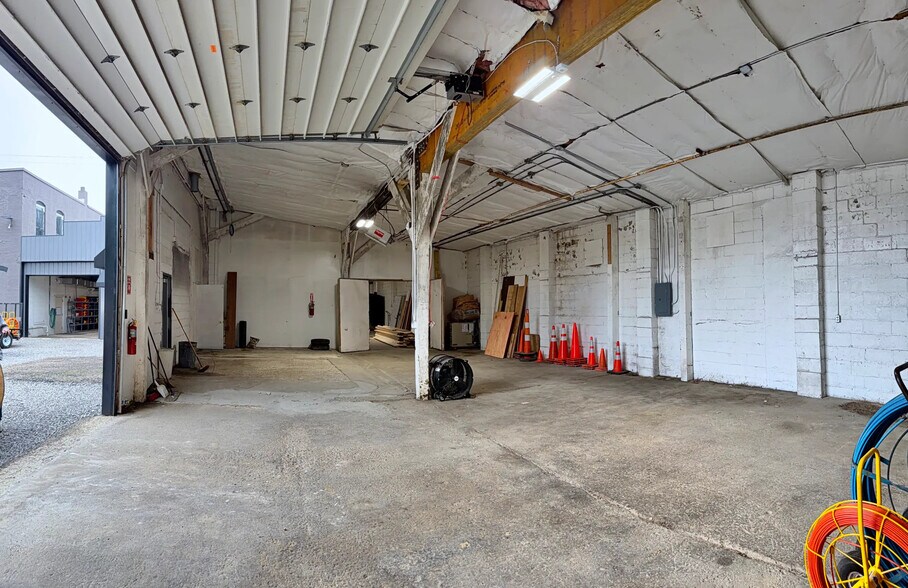 More Photos Of 1100 W Town St, Columbus Industrial For Sale