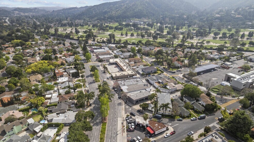 More Photos Of 3331 N Verdugo Rd, Glendale Auto Repair For Lease