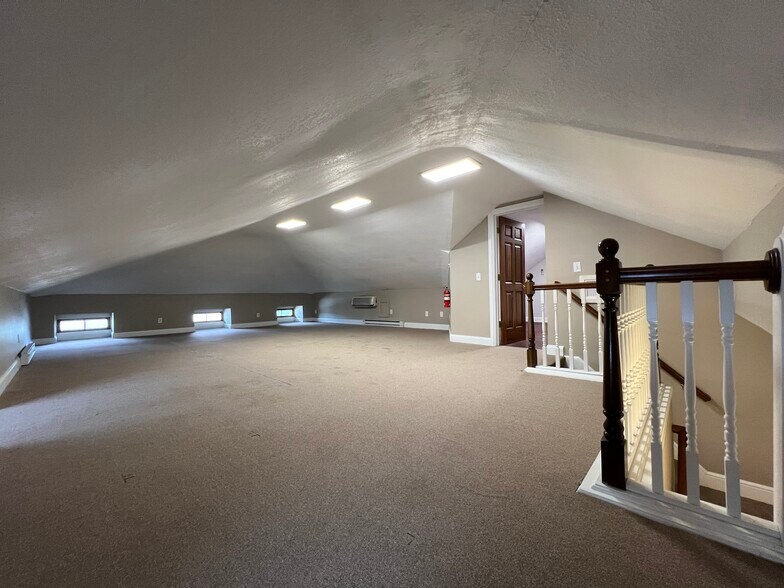 More Photos Of 1071 S High St, Columbus Loft Creative Space For Sale