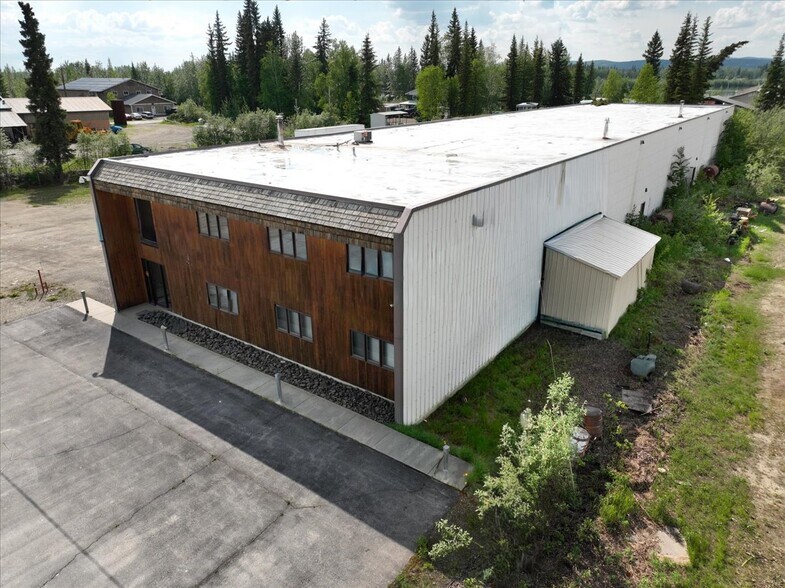 More Photos Of 980 Deere St, Fairbanks Warehouse For Sale