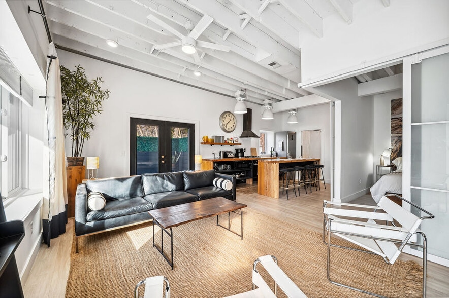 More Photos Of 13662 Red Arrow Hwy, Harbert Hotel For Sale