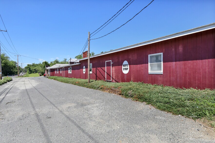 More Photos Of 1570 N Main St, Otis Restaurant For Sale