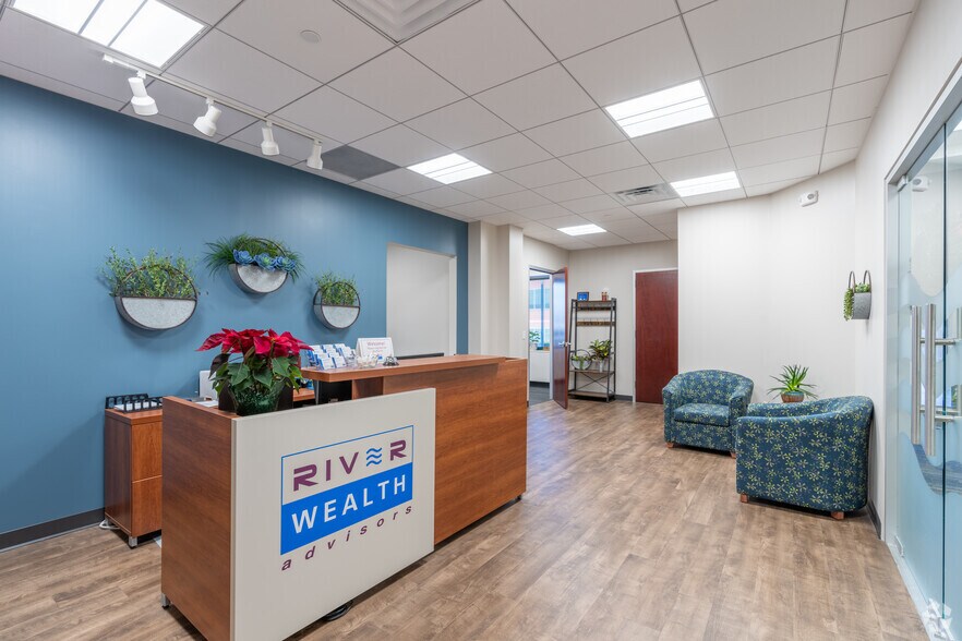 More Photos Of 100 Corporate Center Dr, Camp Hill Medical For Sale