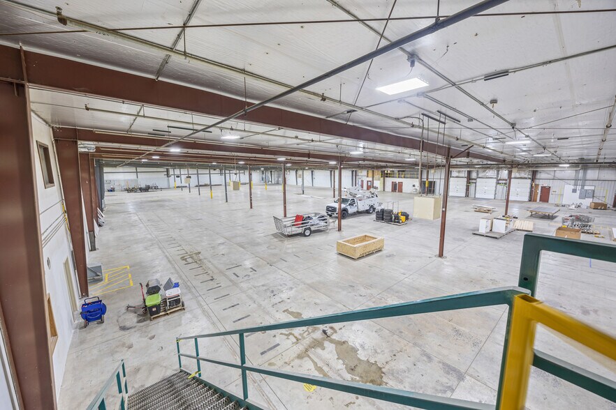 More Photos Of 3931 37th Ave SW, Fargo Manufacturing For Sale