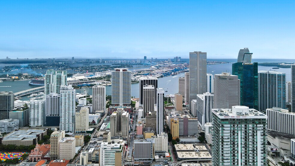 More Photos Of 66-68 W Flagler St, Miami Loft Creative Space For Lease