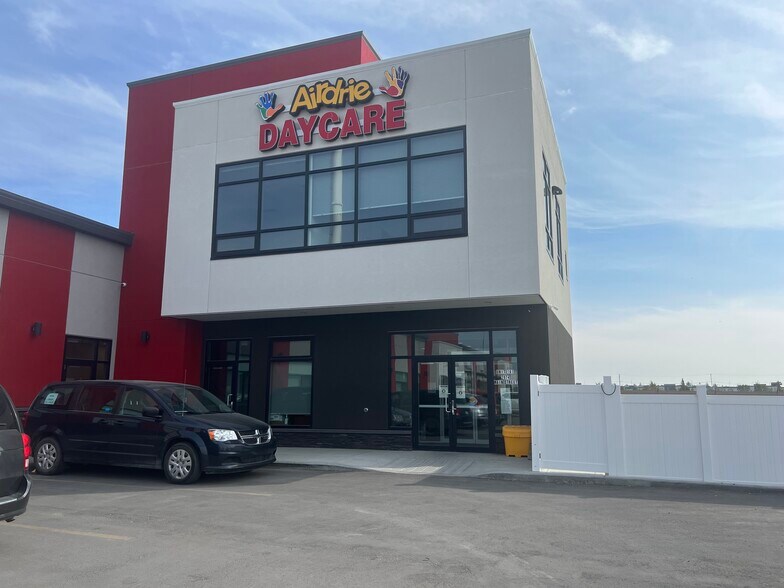 More Photos Of 2974 Main St SE, Airdrie General Retail For Lease