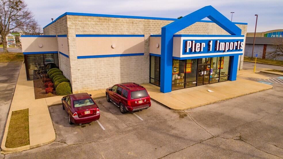 More Photos Of 3836 N Gloster St, Tupelo Freestanding For Lease