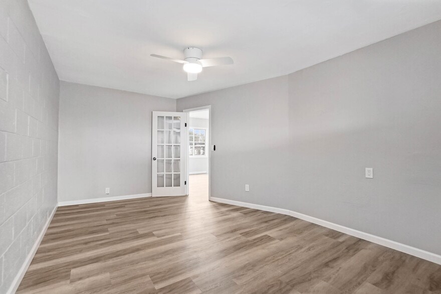 More Photos Of 649 23rd St, Richmond General Retail For Sale