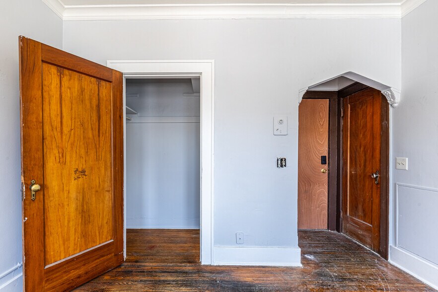 More Photos Of 312 Lake Ave, Rochester Apartments For Sale