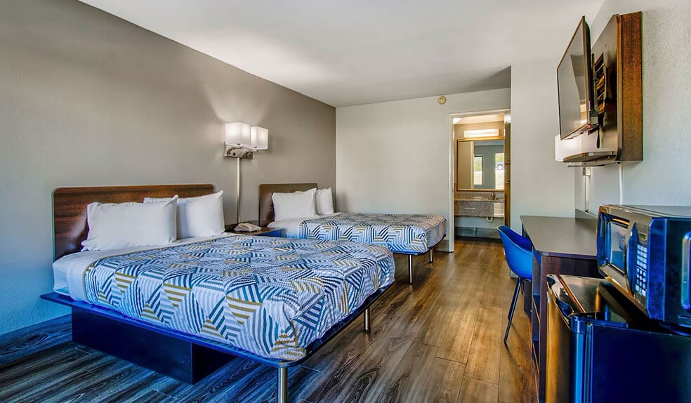 More Photos Of 4627 280 Hwy, Birmingham Hotel For Sale