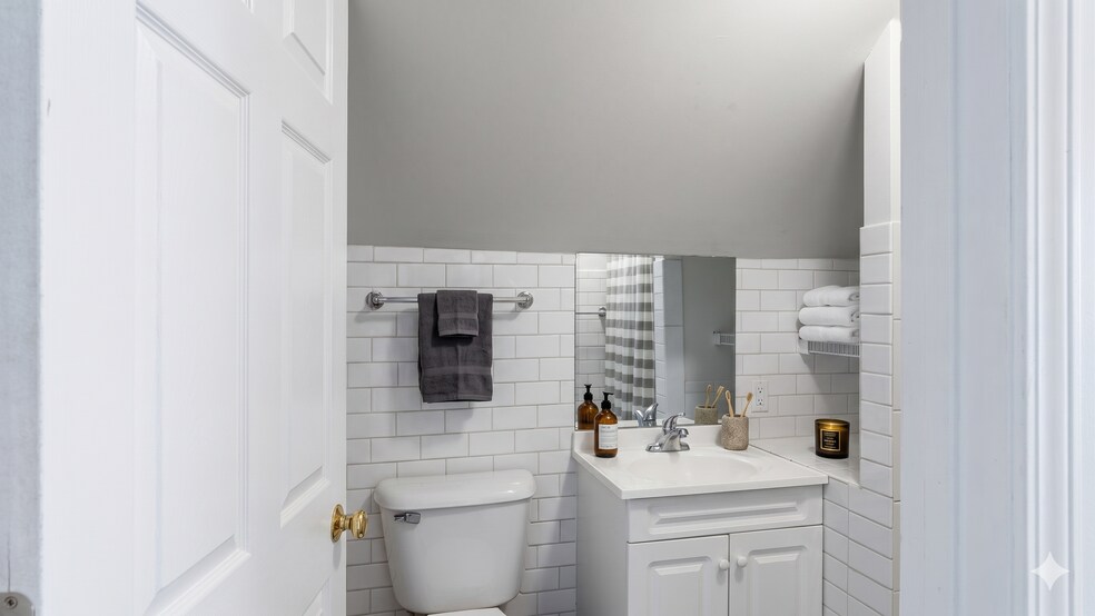 More Photos Of 120-126 N Franklin St, Madison Apartments For Sale