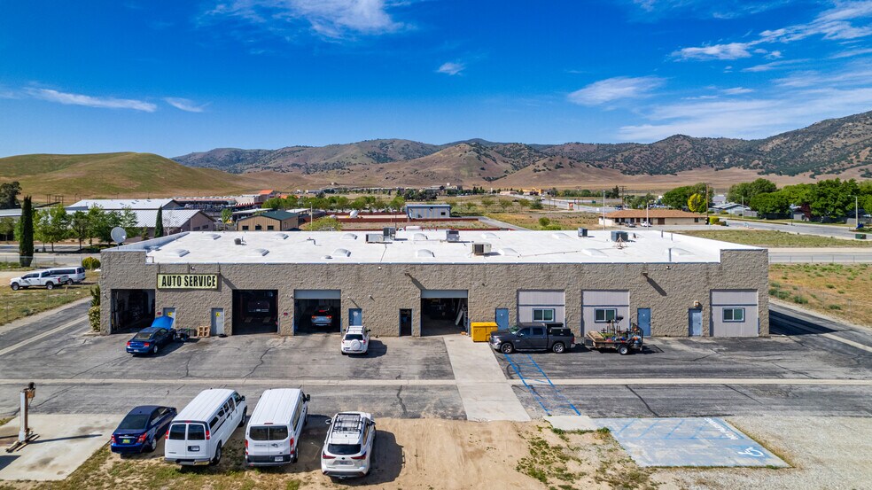 More Photos Of 410 W J St, Tehachapi Light Manufacturing For Sale