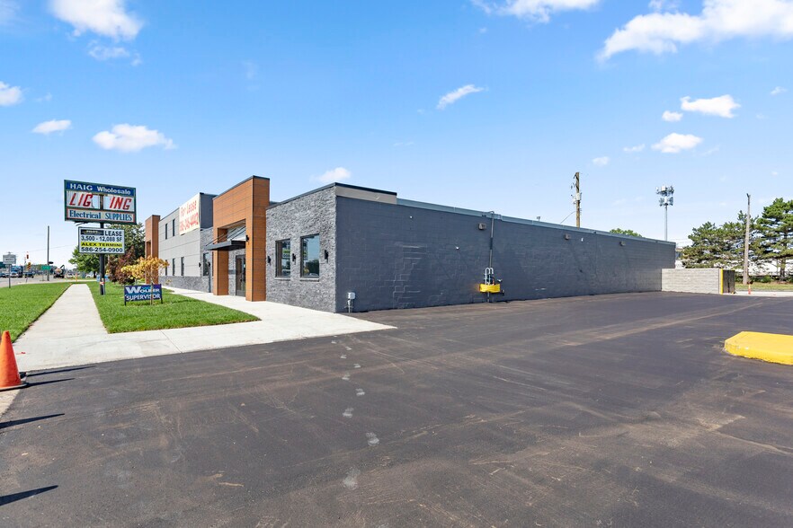 More Photos Of 34001 Groesbeck Hwy, Clinton Township Freestanding For Sale