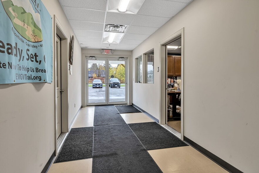 More Photos Of 2-85 Bristol Ln, Ellicottville General Retail For Lease