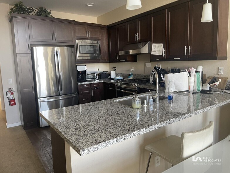 More Photos Of 1508 W Artesia Sq, Gardena Loft Creative Space For Lease