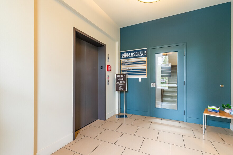 More Photos Of 905 Squalicum Way, Bellingham Flex For Sale