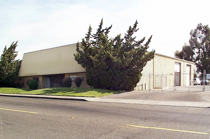More Photos Of 6925 Luther Dr, Sacramento Warehouse For Sale