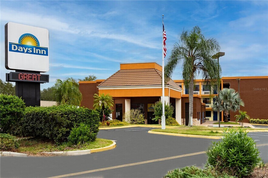 Primary Photo Of 8245 S Us-17-92 Hwy, Casselberry Hotel For Sale