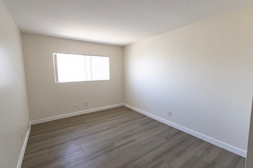 More Photos Of 6003 Craner Ave, North Hollywood Apartments For Sale