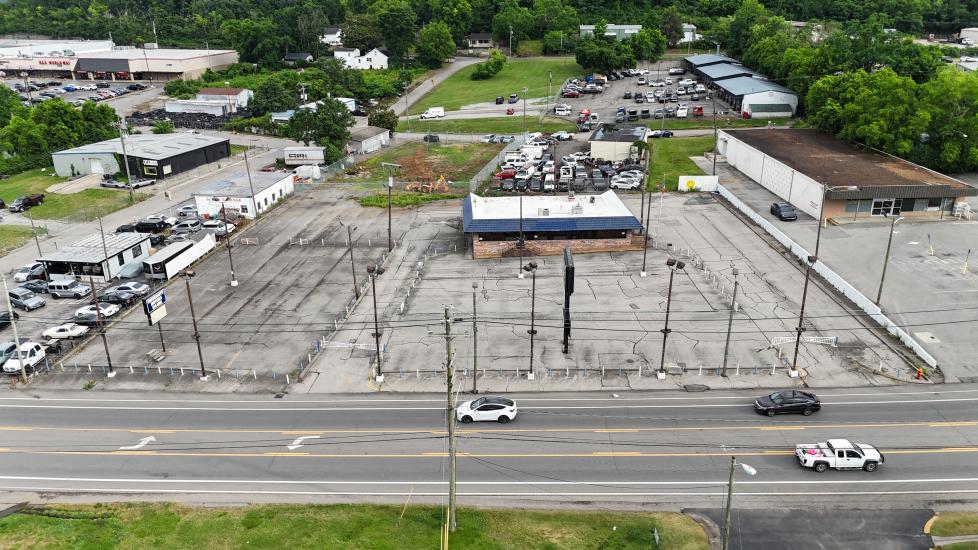 More Photos Of 6005 Charlotte Pike, Nashville Freestanding For Lease