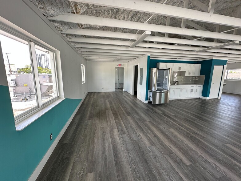 More Photos Of 702-706 NE 1st Ave, Fort Lauderdale Restaurant For Sale