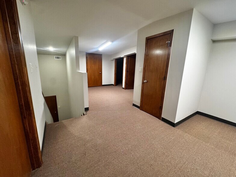 More Photos Of 9215 Thomasville Dr, Houston Warehouse For Lease