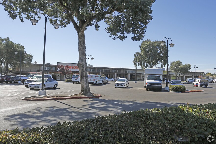 More Photos Of 2050 Monument Blvd, Concord Unknown For Lease