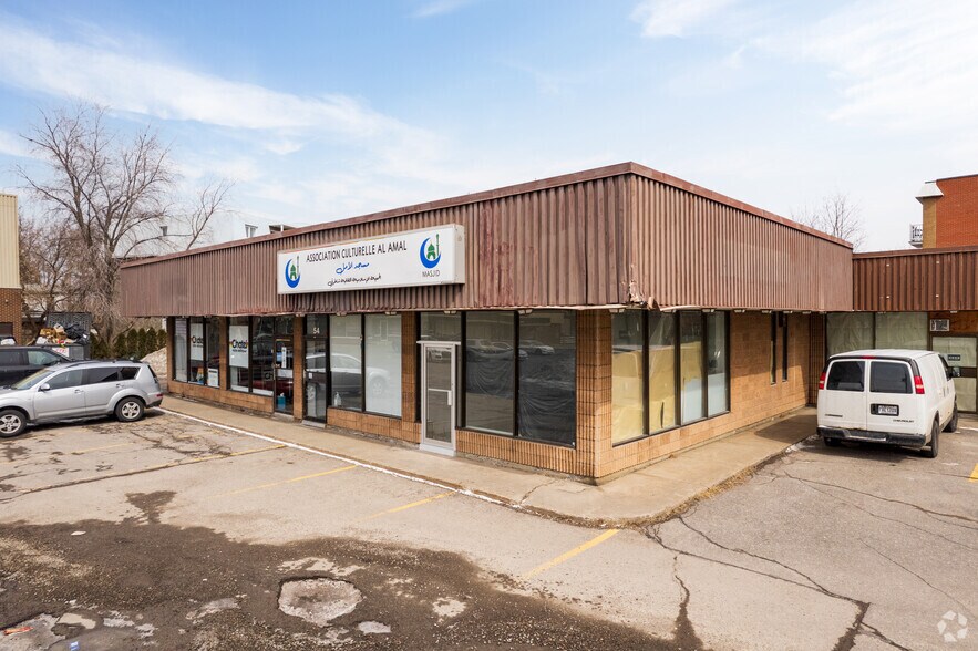 More Photos Of 103-109 Rue Lauzon, Châteauguay Freestanding For Lease