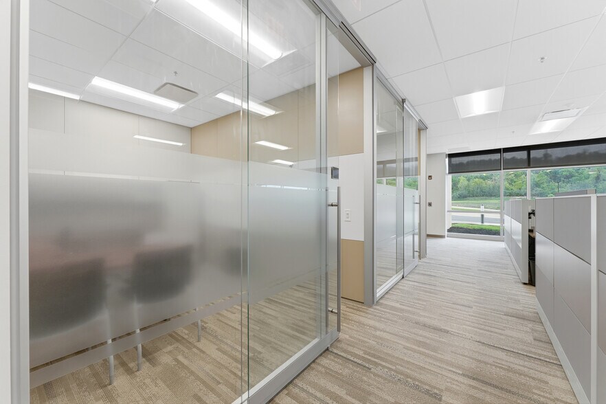 More Photos Of 423 Fortress Blvd, Morgantown Office For Sale