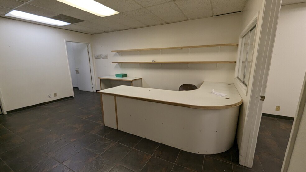 More Photos Of 6131 Quail Valley Ct, Riverside Manufacturing For Lease