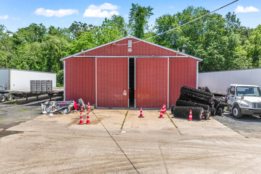 More Photos Of 2660 Main Rd, Franklinville Contractor Storage Yard For Sale