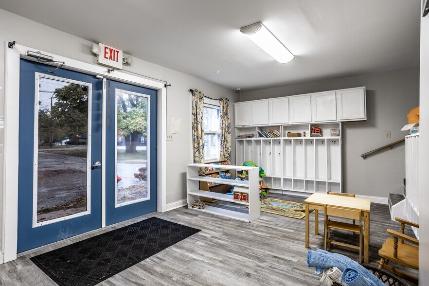 More Photos Of 7507 Michigan Rd, Indianapolis Daycare Center For Sale