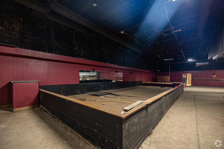 More Photos Of 6230-6360 Busch Blvd, Columbus Unknown For Lease