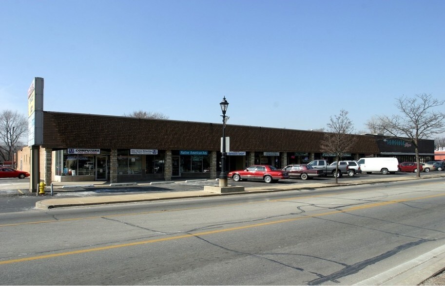 More Photos Of 17010-17060 S Oak Park Ave, Tinley Park Unknown For Lease