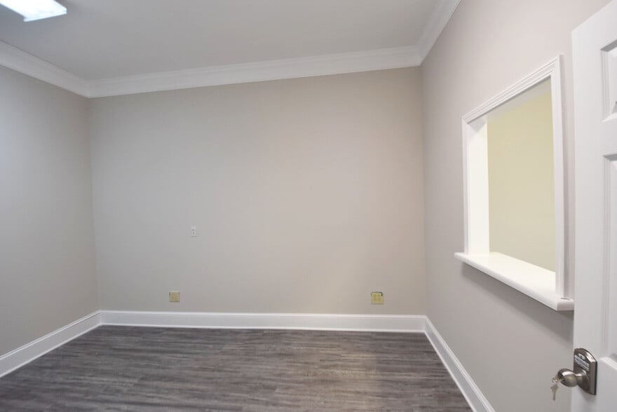 More Photos Of 109 N 85 Pky, Fayetteville Office For Lease