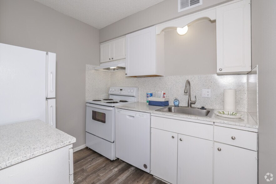 More Photos Of 1713 S Memorial Dr, Tulsa Apartments For Sale