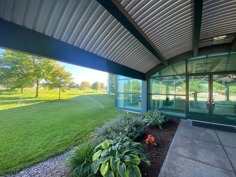 More Photos Of 100 Harbor Dr, Charlevoix Manufacturing For Lease