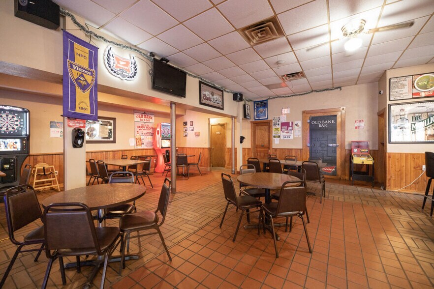 More Photos Of 100 S Washington St, Lake City Restaurant For Sale