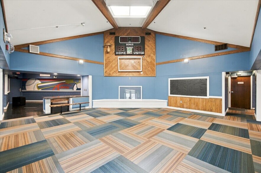 More Photos Of 301 Obetz Rd, Columbus Specialty For Sale