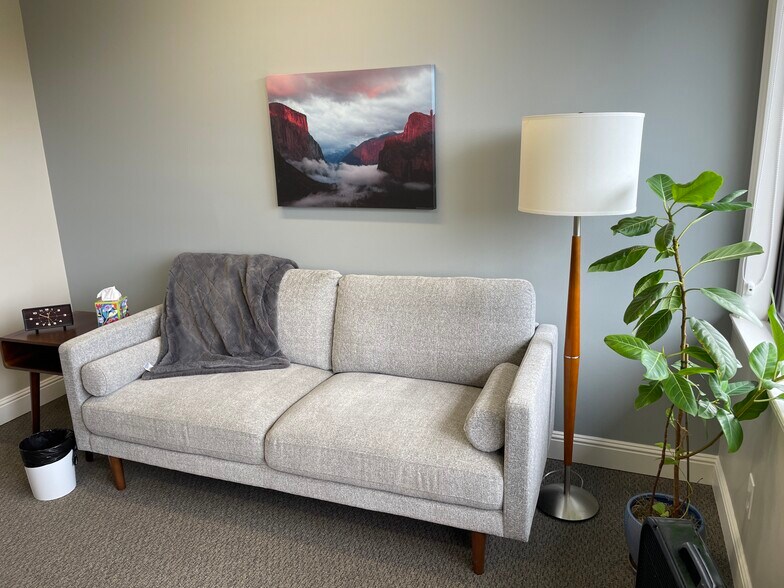 More Photos Of 300 Tamal Plz, Corte Madera Office Residential For Lease