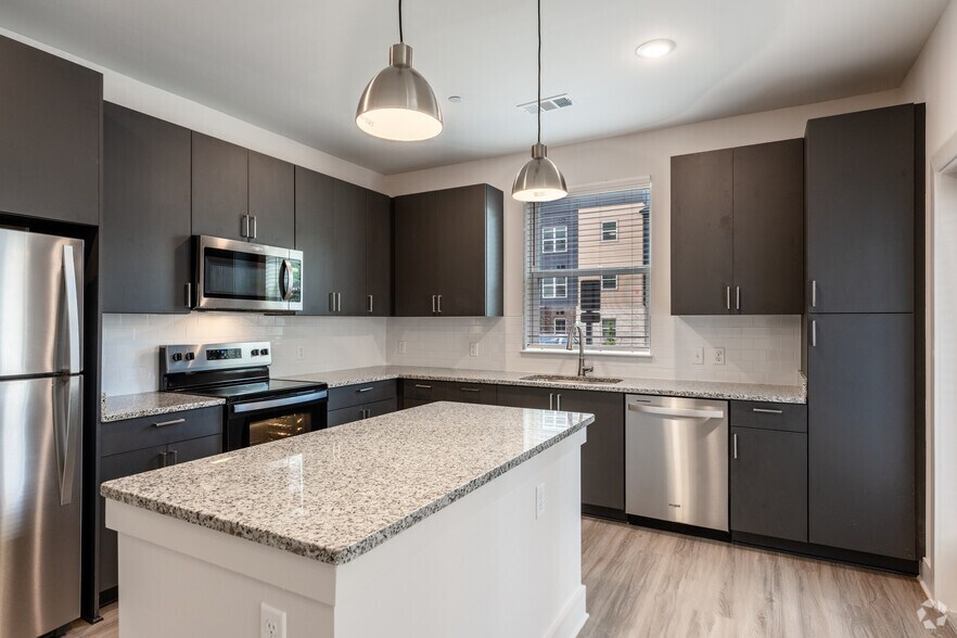 More Photos Of 12801 Lucks Ln, Midlothian Apartments For Sale