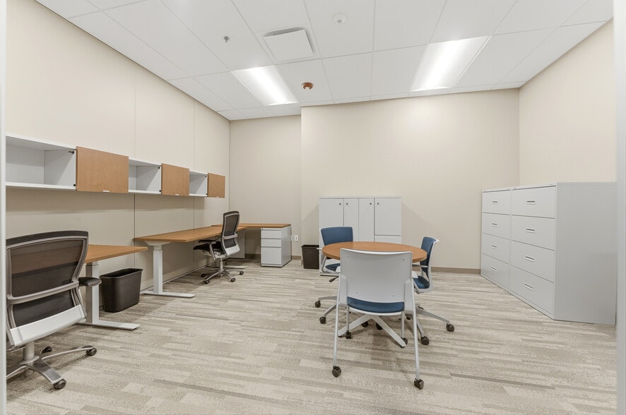 More Photos Of 423 Fortress Blvd, Morgantown Office For Sale