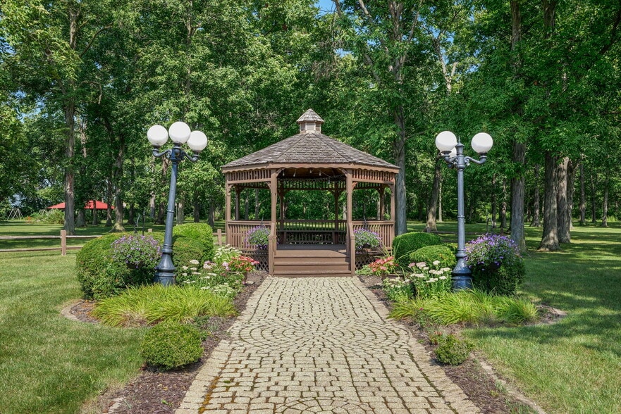 More Photos Of 1460 A Woodville Rd, Millbury Freestanding For Sale