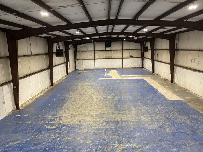 More Photos Of 131 Hanniford Dr, Charleston Warehouse For Lease