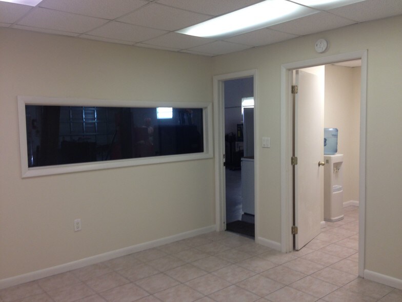 More Photos Of 5960-5992 SW 23rd St, West Park Showroom For Sale
